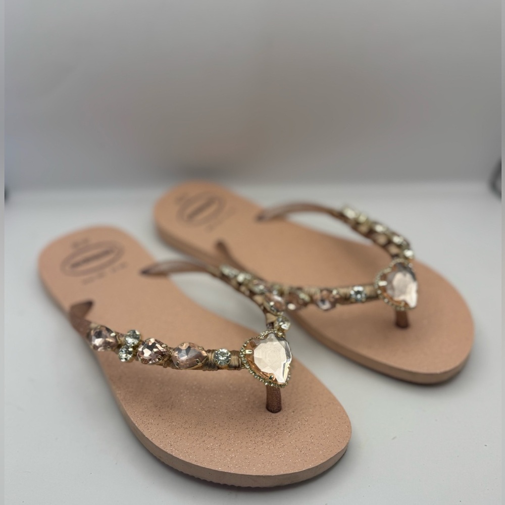 Havaianas Pink Crystal Heart Embellished Sandals